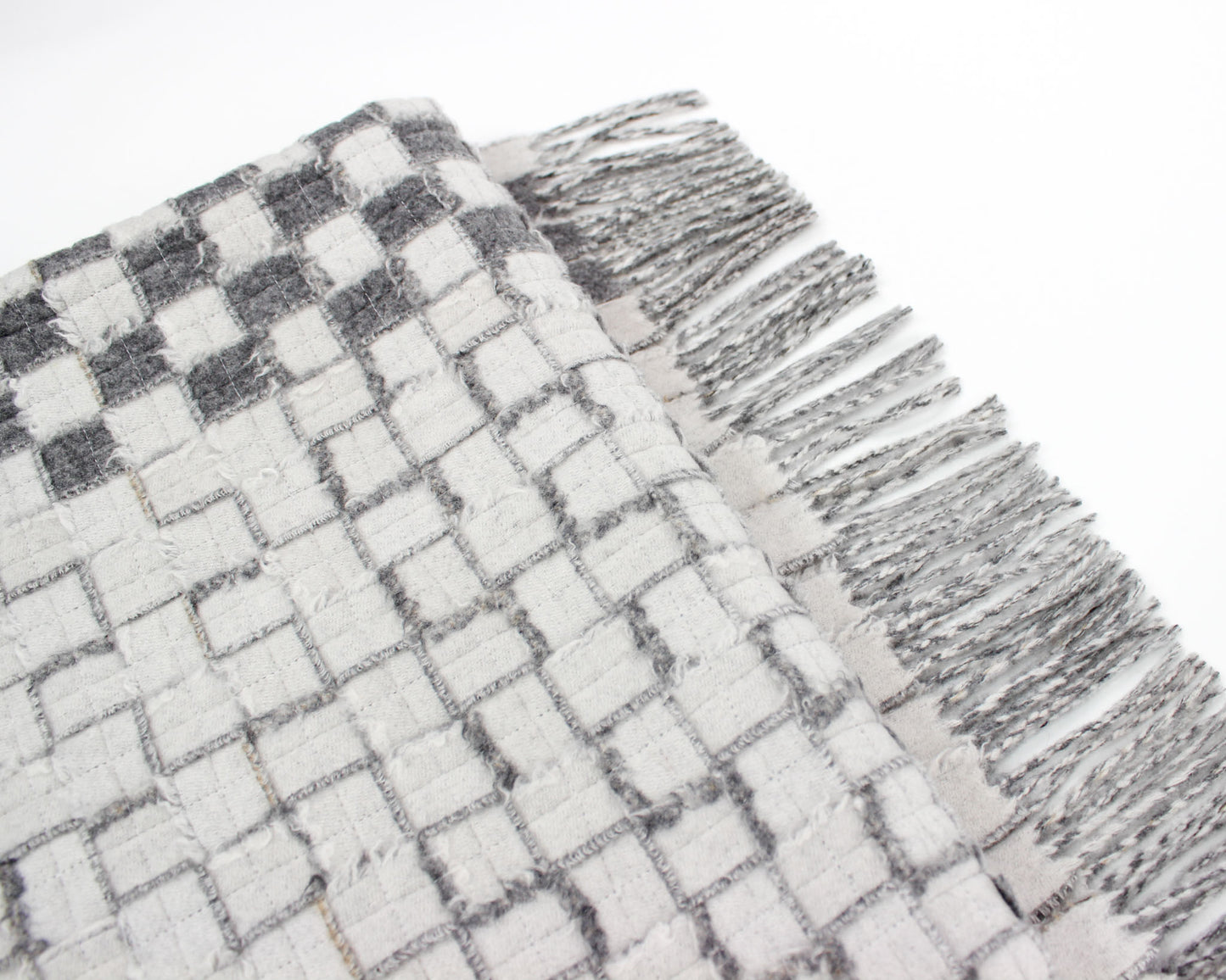 Chequered with Two Edges Fringed